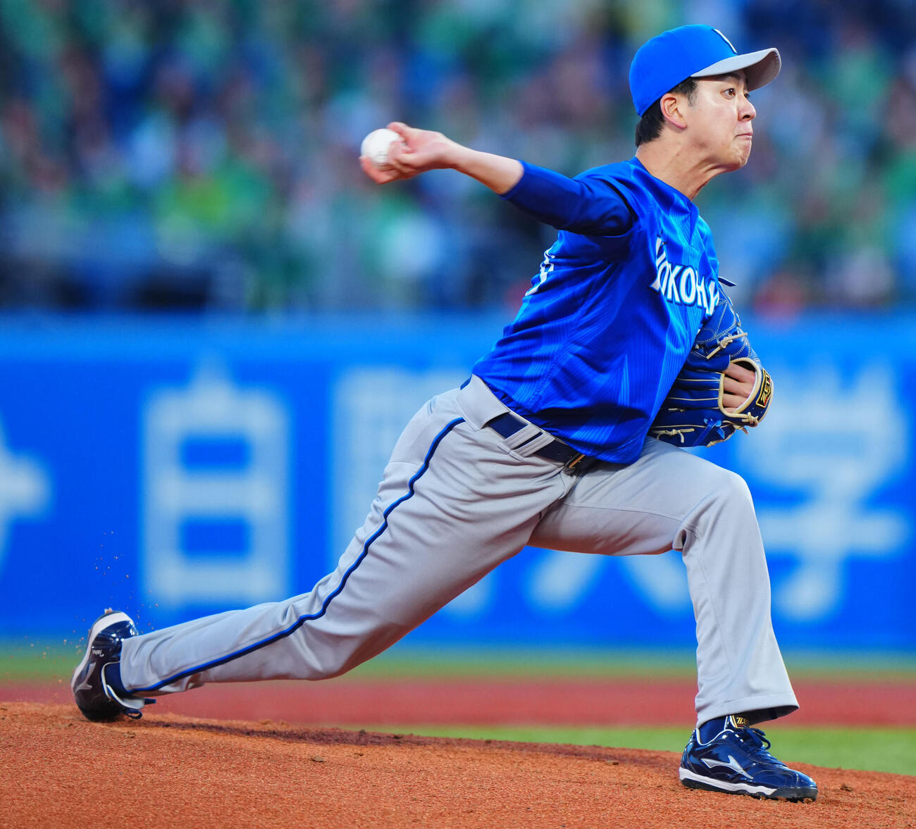ヤクルト対DeNA　力投するDeNA先発の平良拳太郎（撮影・垰建太）
