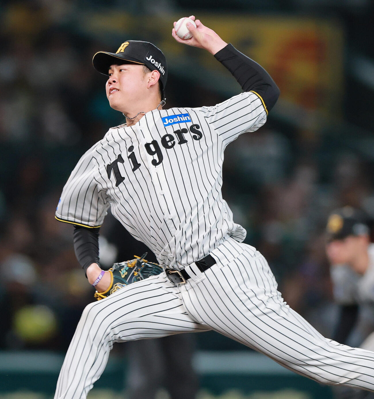 阪神対巨人　7回表に登板する阪神及川雅貴（撮影・上山淳一）