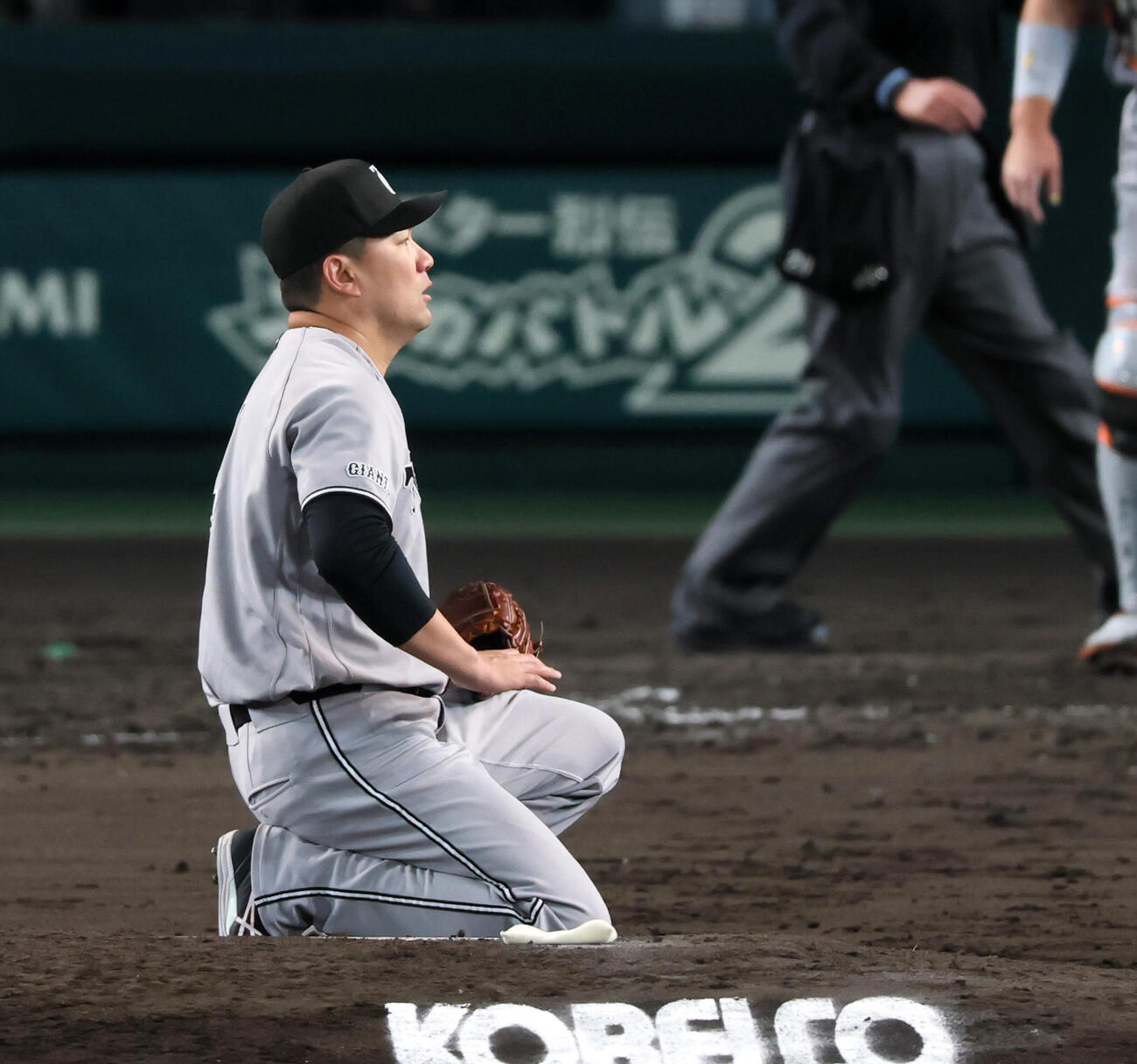 阪神対巨人　3回裏阪神2死満塁、田中将大は坂本誠志郎に左前2点適時打を許す　（撮影・加藤哉）