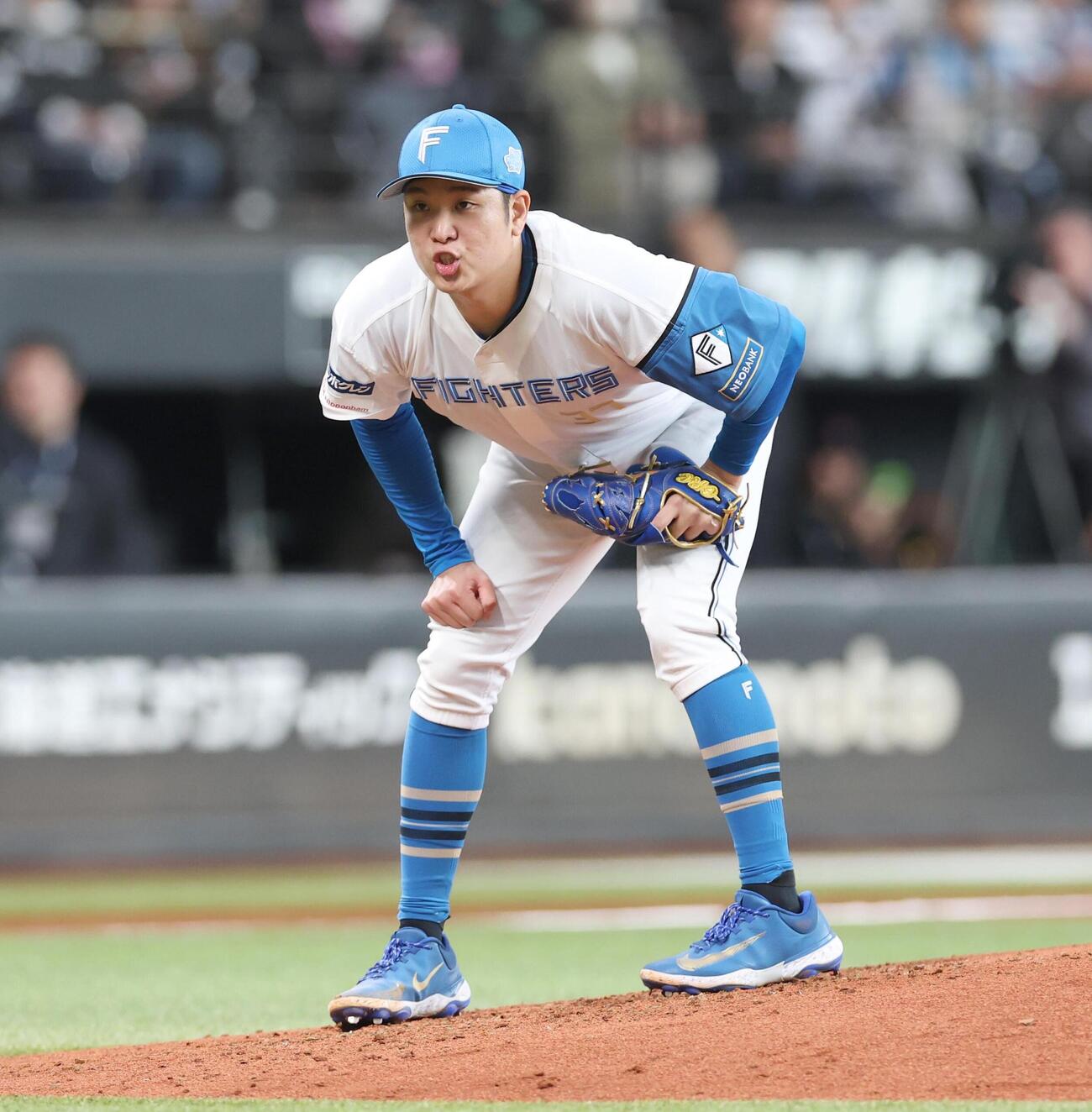 日本ハム対オリックス　2回表オリックス2死一、二塁、西川龍馬を三振にとりホッとした表情の古林睿煬（撮影・黒川智章）