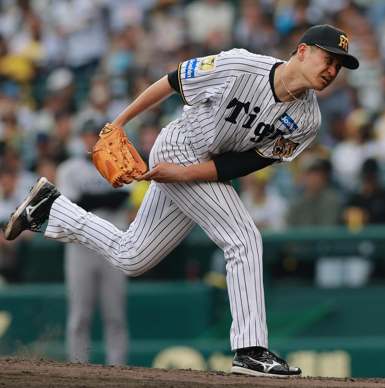阪神対巨人　7回表、力投する阪神大竹耕太郎（撮影・上山淳一）