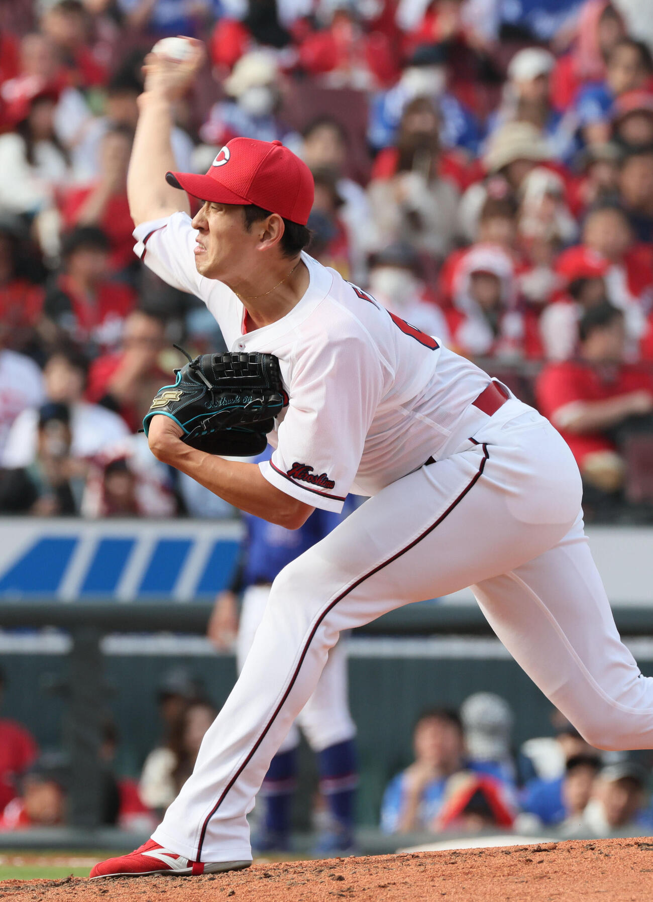 広島対中日　6回表中日、広島2番手の遠藤淳志（撮影・加藤孝規）