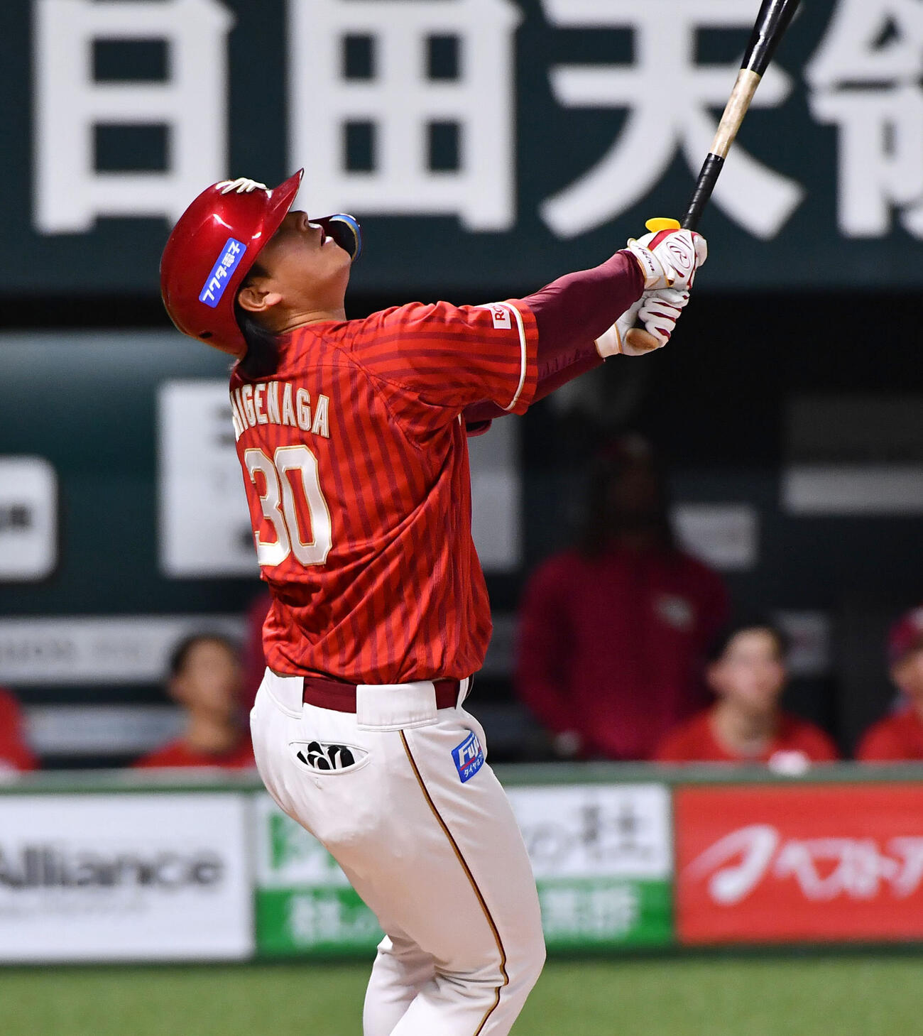ソフトバンク対楽天　9回表楽天無死、中飛に倒れた繁永晟（撮影・岩下翔太）