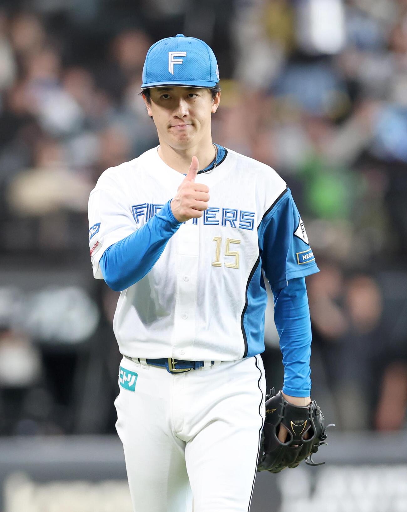 日本ハム対オリックス　6回表、無失点に抑えポーズをとる北山亘基（撮影・黒川智章）