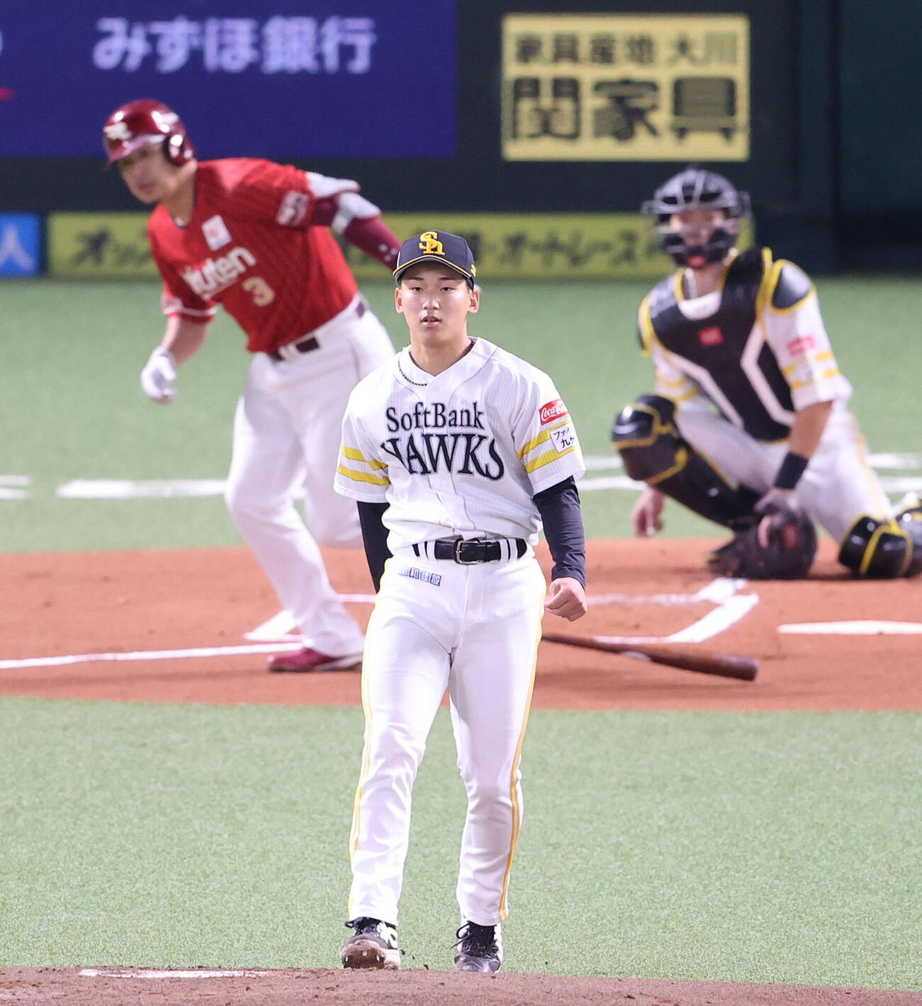 ソフトバンク対楽天　　1回表楽天2死一塁、浅村栄斗を二ゴロに仕留める前田悠伍（撮影・梅根麻紀）＝2026年5月3日