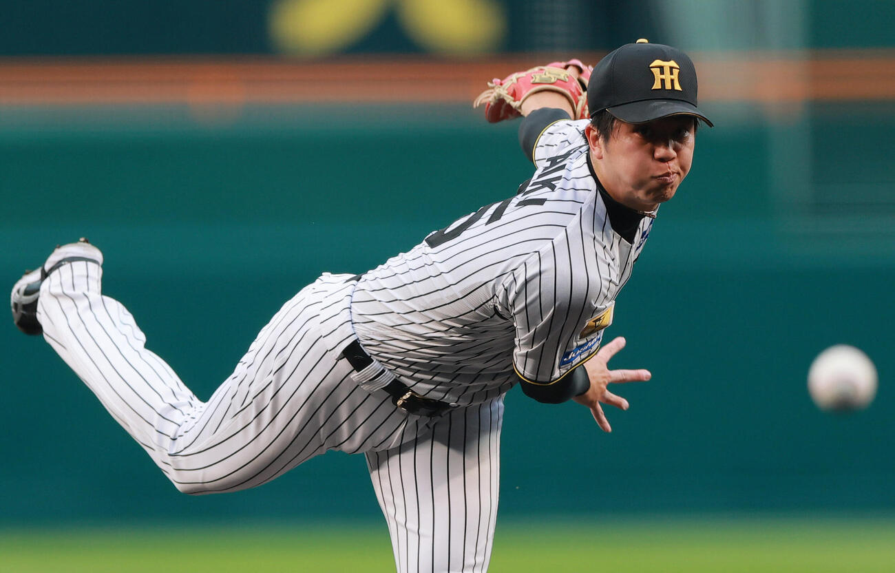 阪神対巨人　力投する阪神先発の才木浩人（撮影・上山淳一）