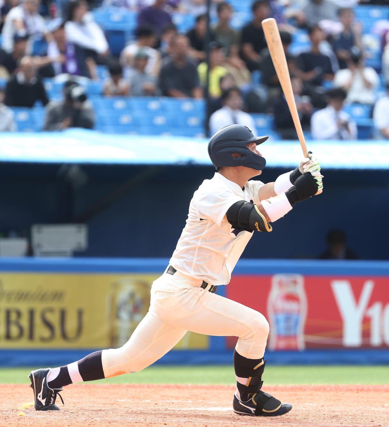 東京6大学野球　明大対立大　8回表明大無死、榊原七斗は本塁打を放つ（撮影・柴田隆二）