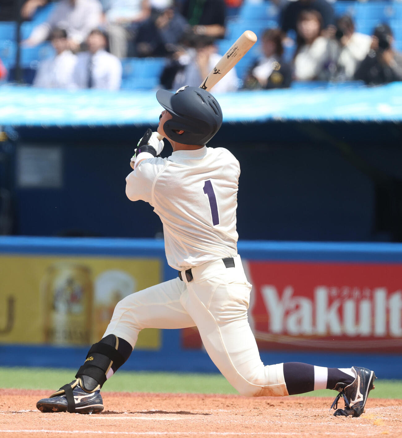 東京6大学野球　明大対立大　3回表明大1死満塁、榊原七斗は犠飛を放つ（撮影・柴田隆二）