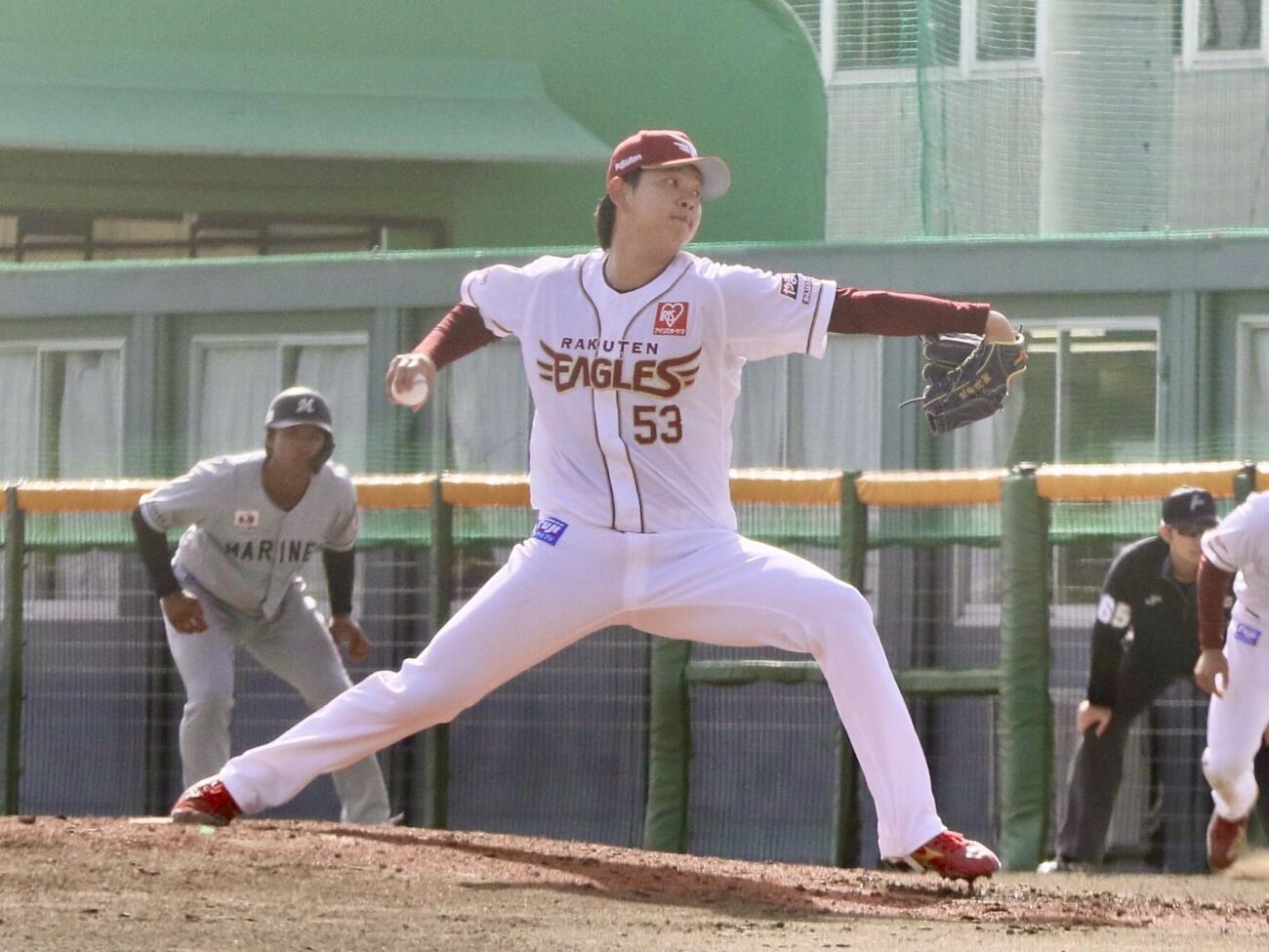 ファーム・リーグ楽天対ロッテ　マウンドに立つ3年目右腕・楽天坂井陽翔投手（撮影・高橋香奈）