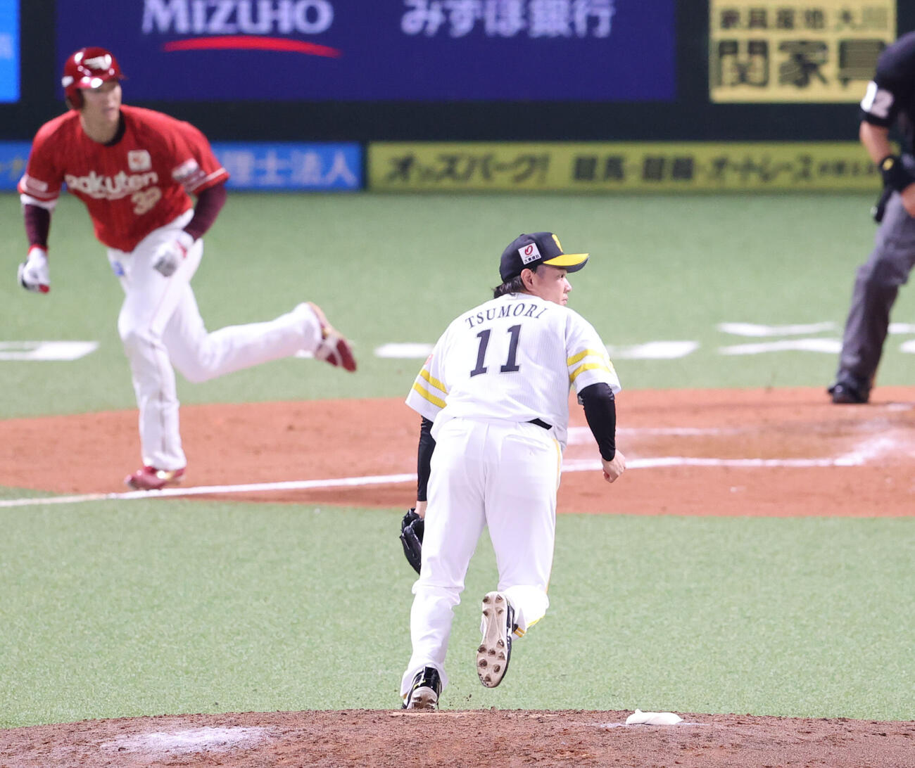 ソフトバンク対楽天　　8回表楽天2死一、二塁、中島大輔に左越え適時二塁打を浴びた津森宥紀（撮影・梅根麻紀）＝2026年5月3日