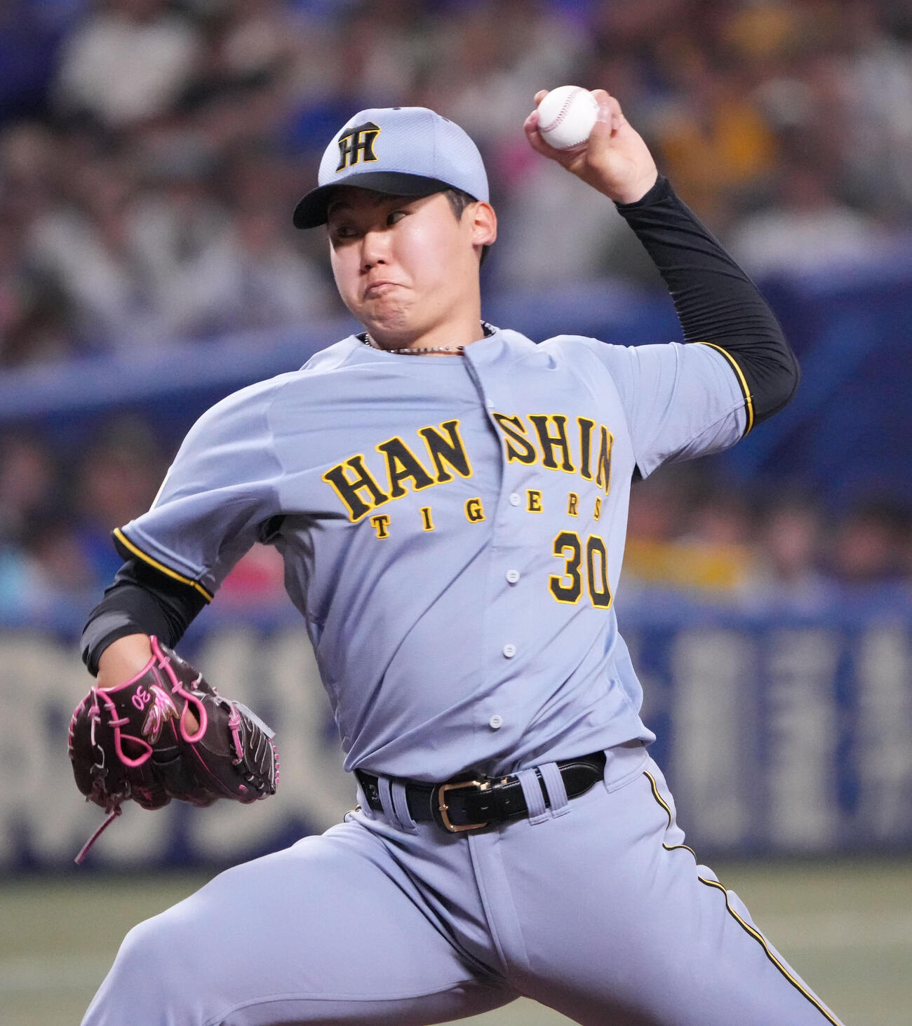 中日対阪神　1回裏、登板する阪神先発の門別啓人（撮影・森本幸一）