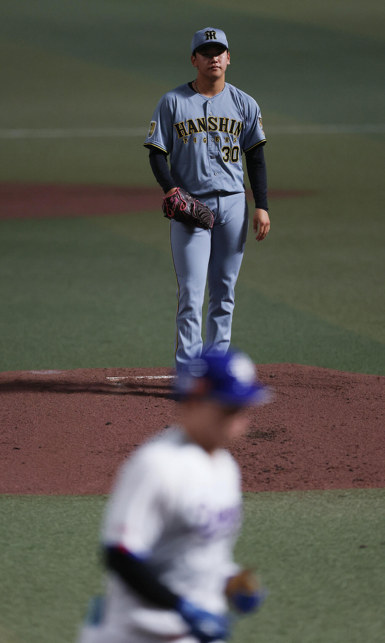 中日対阪神　1回裏中日無死一、二塁、細川成也に逆転3点本塁打を浴びた門別啓人（撮影・前田充）