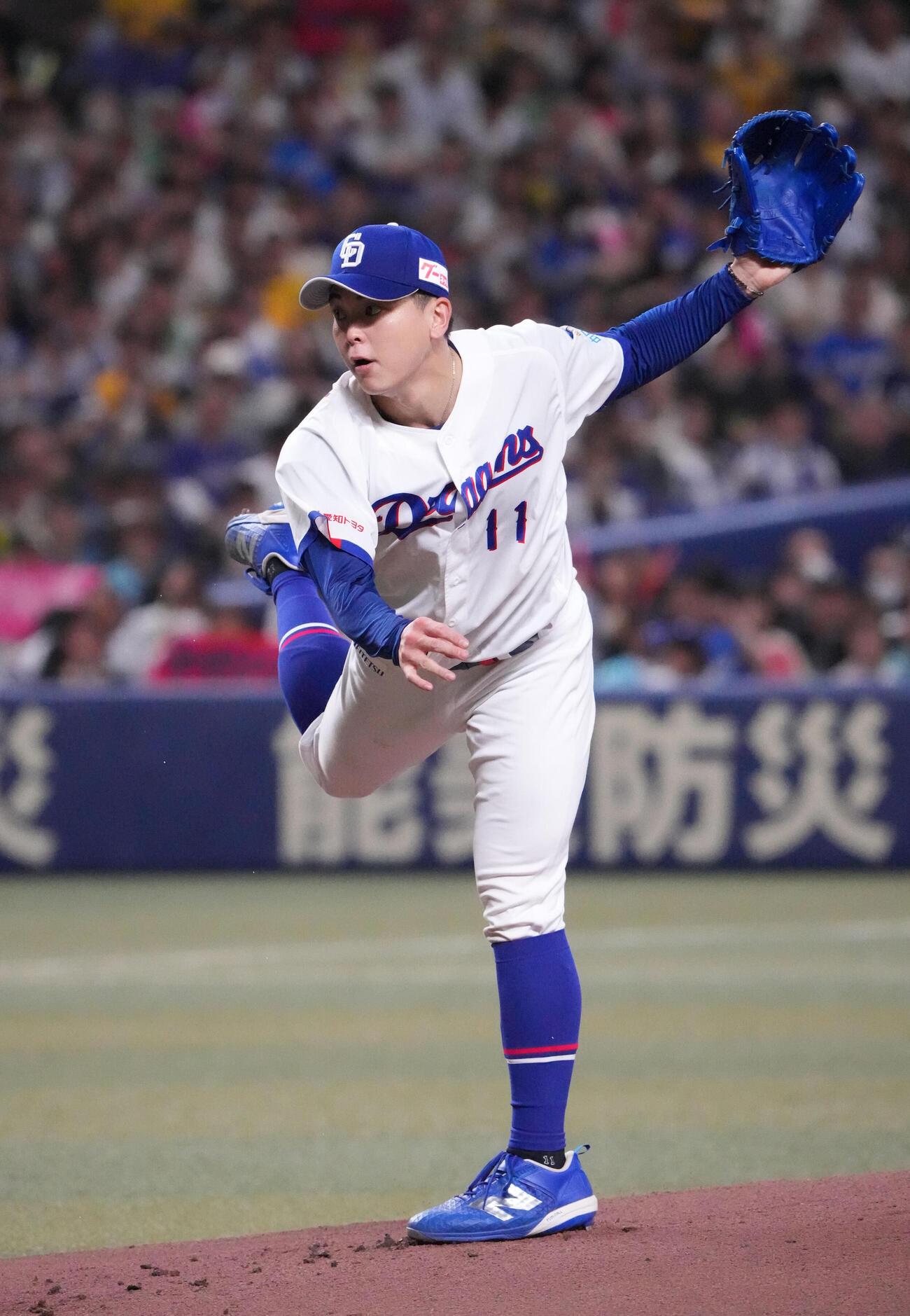 中日対阪神　1回表、登板する中日先発の中西聖輝（撮影・森本幸一）