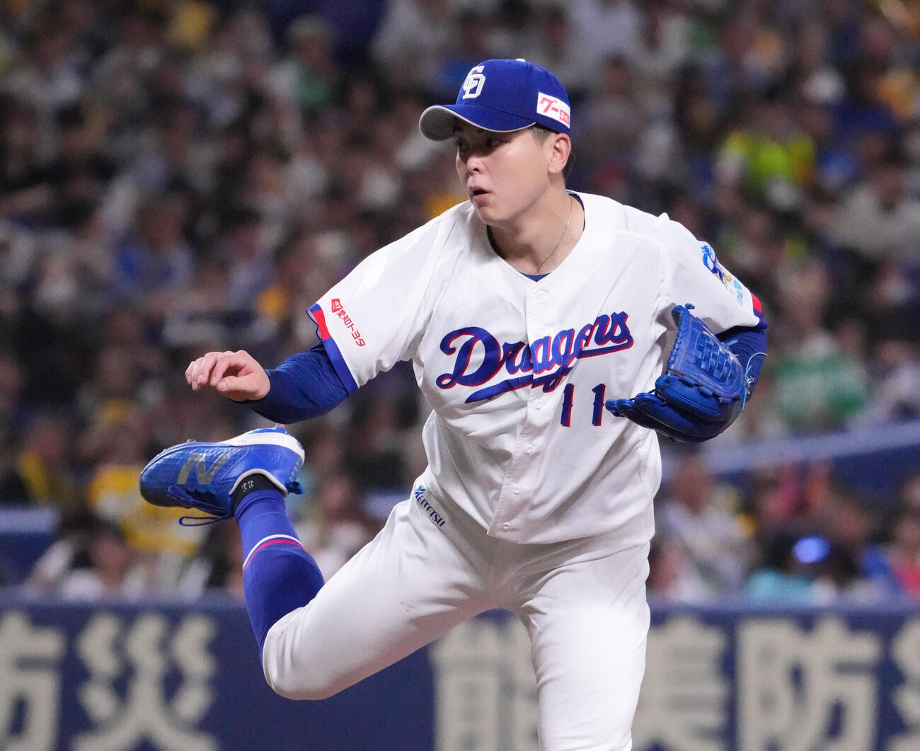 中日対阪神　1回表、登板する中日先発の中西聖輝（撮影・森本幸一）