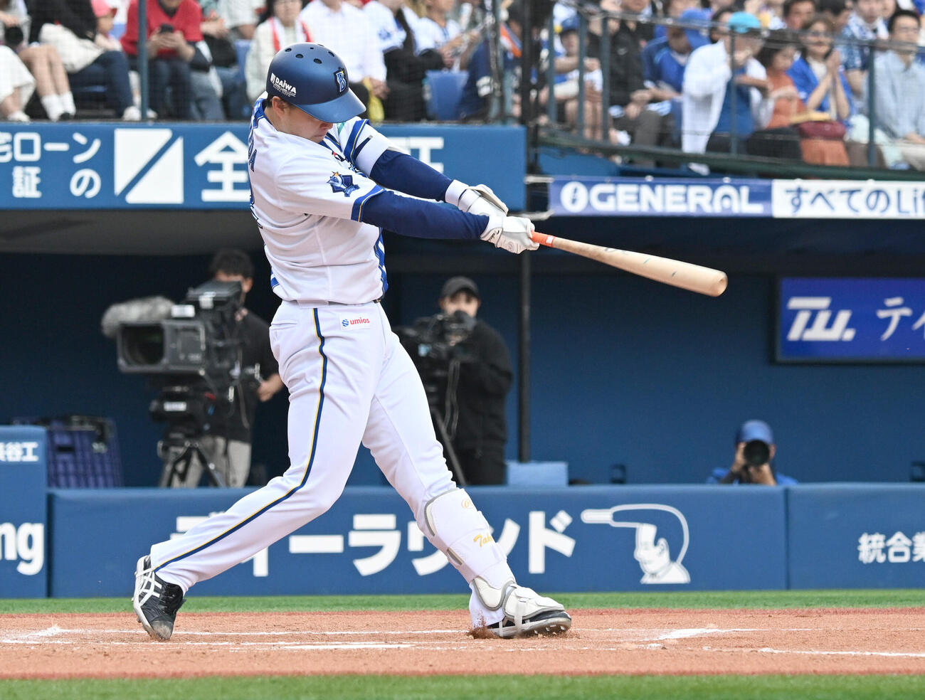 DeNA対広島　2回裏DeNA一死二塁、竹田祐が左前打を放つ（撮影・千葉一成）
