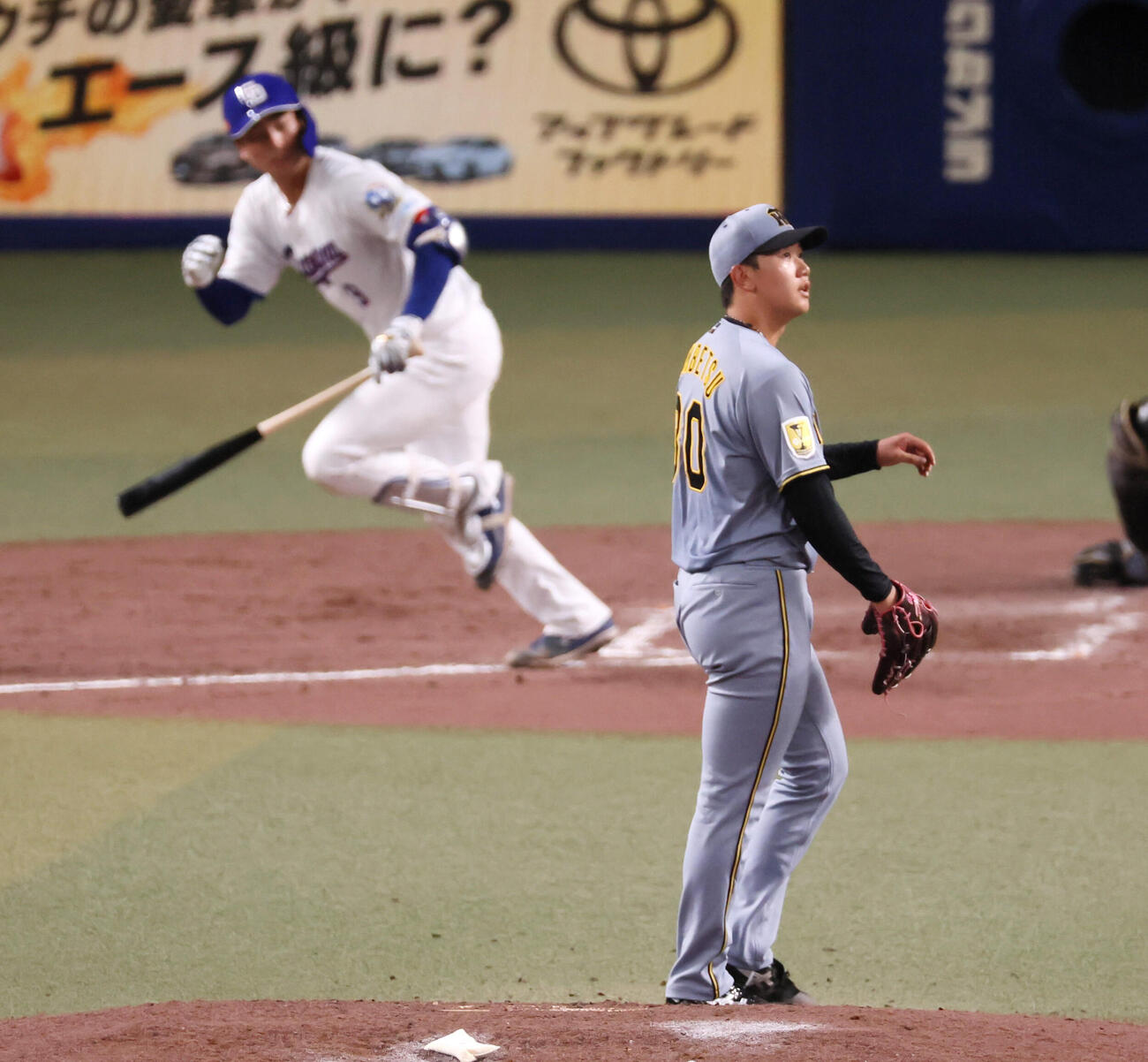中日対阪神　5回裏中日1死、門別啓人は石伊雄太に左越えソロ本塁打を浴びる（撮影・加藤哉）