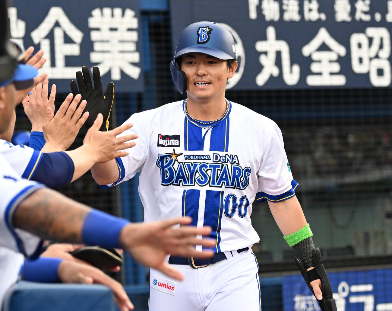 DeNA対広島　2回裏DeNA一死一、三塁、三森大貴の二ゴロの間に生還した林琢真（撮影・千葉一成）
