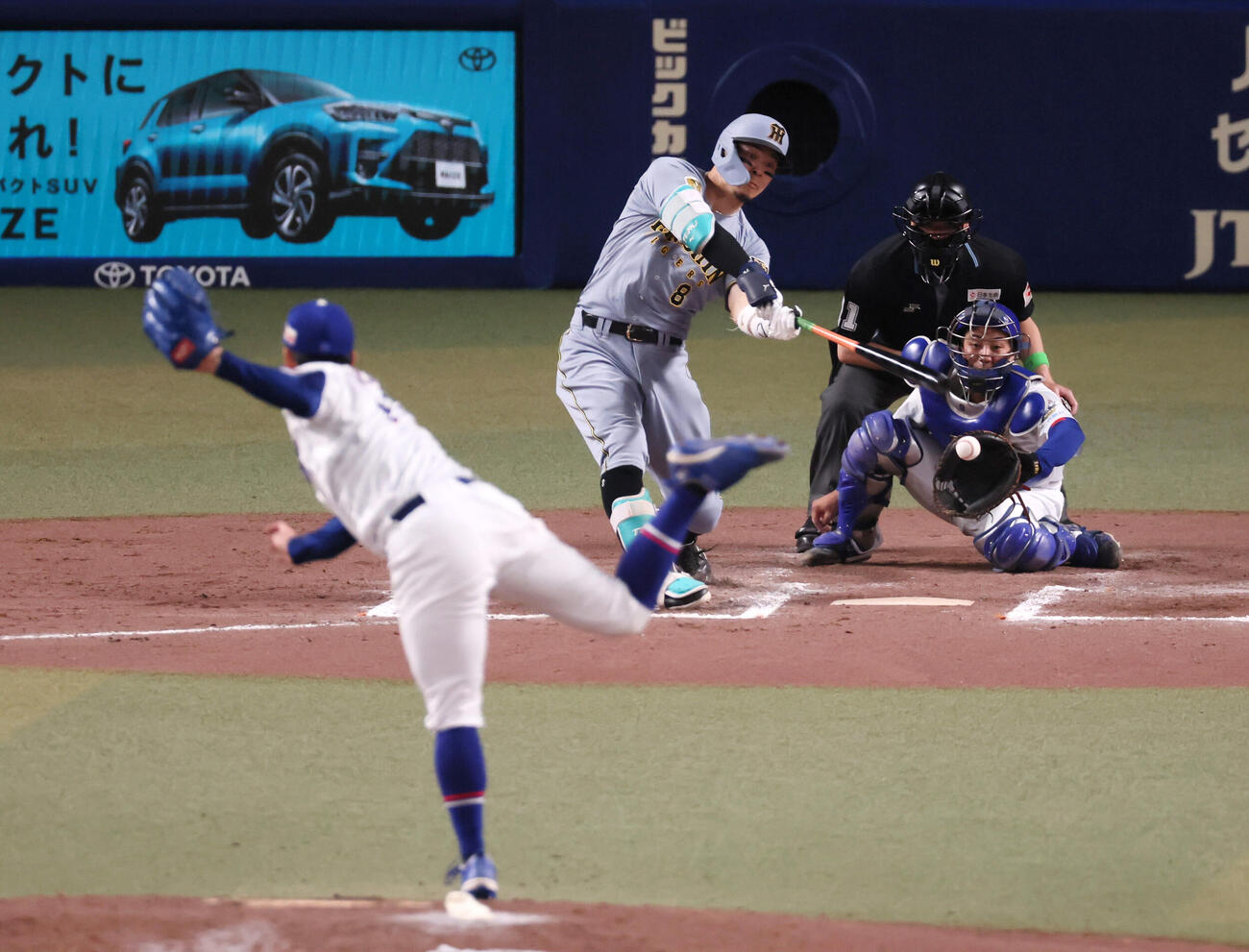 中日対阪神　7回表阪神2死、佐藤輝明は三振に倒れる。投手中西聖輝（撮影・加藤哉）
