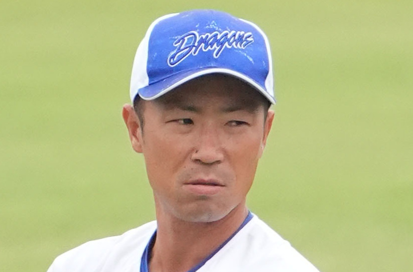 中日森越祐人内野守備走塁コーチ兼マネジャー兼スコアラー（25年10月）