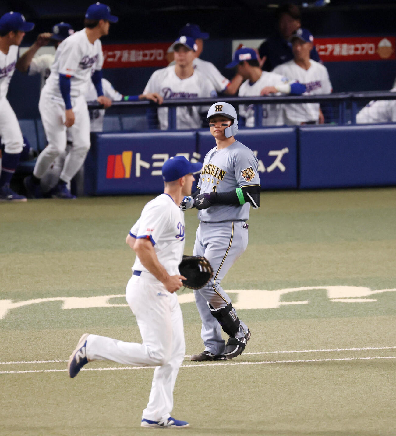 中日対阪神　9回表阪神2死一塁、森下翔太は二直に倒れ試合終了（撮影・加藤哉）
