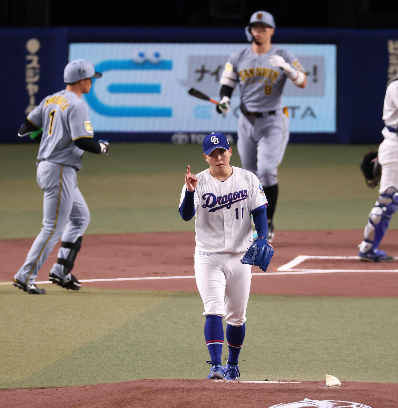 中日対阪神　1回表阪神無死一塁、中西聖輝は森下翔太を左飛に仕留める（撮影・加藤哉）