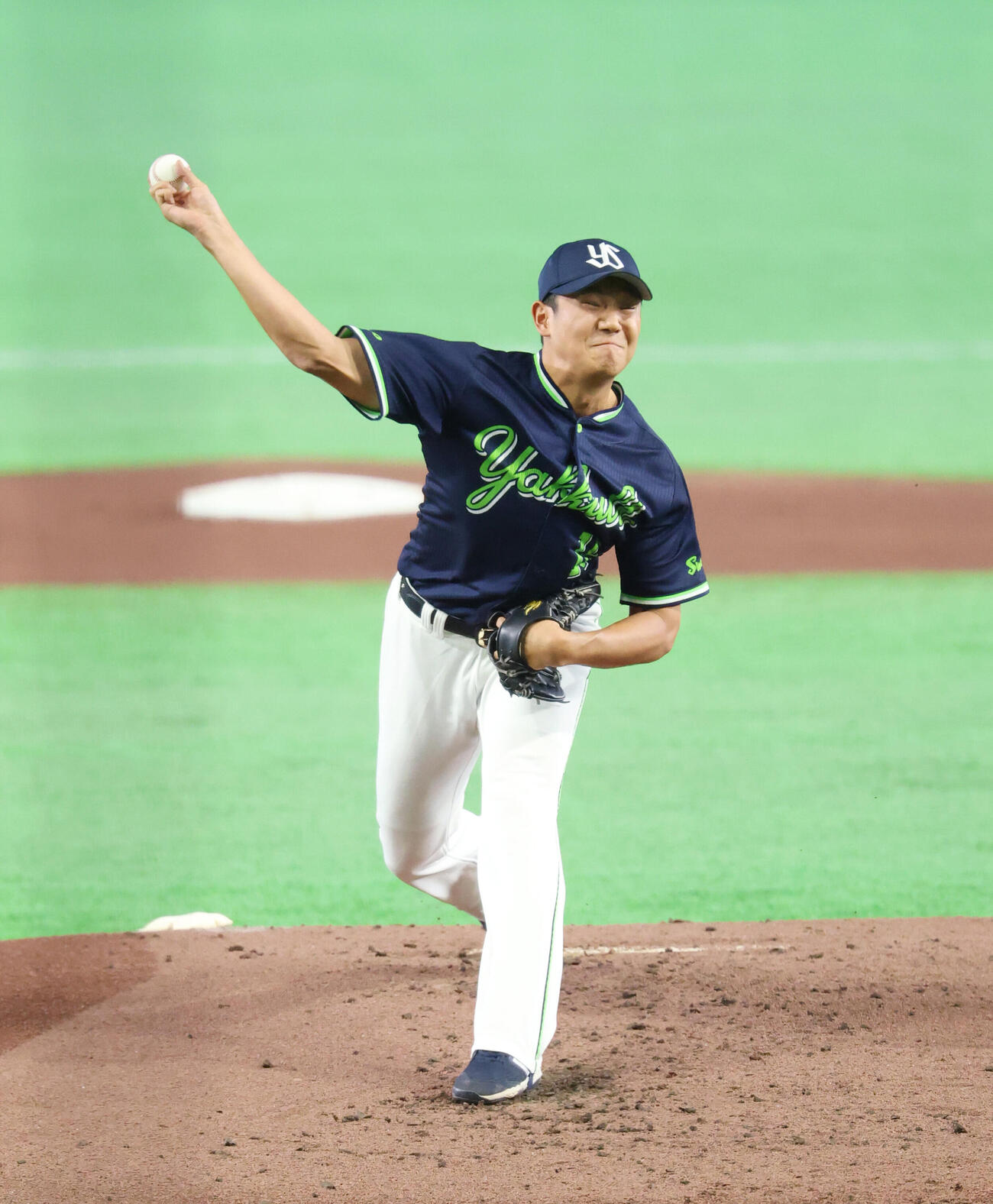 巨人対ヤクルト　先発し力投するヤクルト奥川恭伸（撮影・増田悦実）