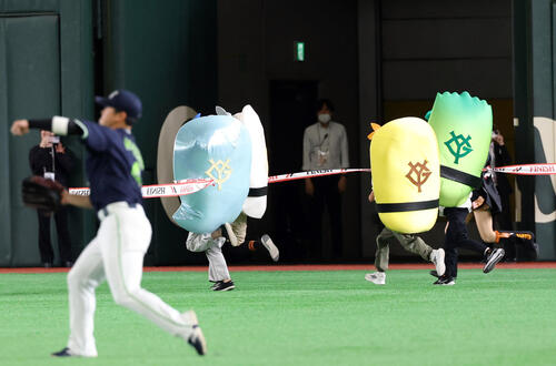 【巨人】「こどもの日」の主役はイカ　すしレースは豪快な差しきりで２連勝を飾る