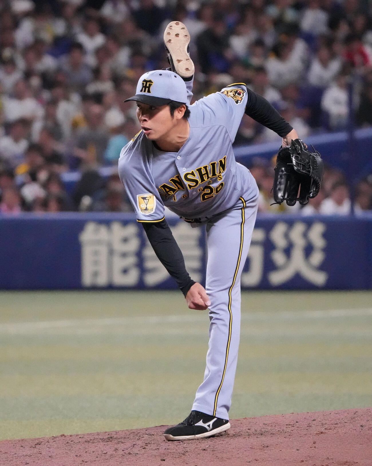 中日対阪神　4回裏中日無死一塁、阪神2番手で登板する椎葉剛（撮影・森本幸一）