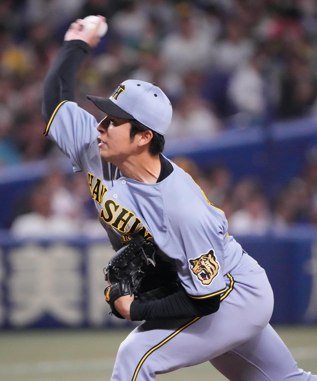 中日対阪神　4回裏中日無死一塁、阪神2番手で登板する椎葉剛（撮影・森本幸一）