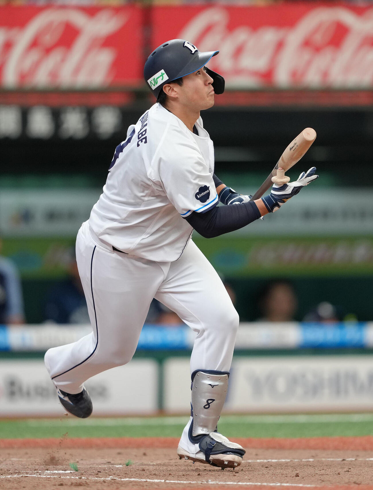 西武対ソフトバンク　5回裏西武1死一、二塁、渡部聖弥は適時二塁打を放つ（撮影・足立雅史）