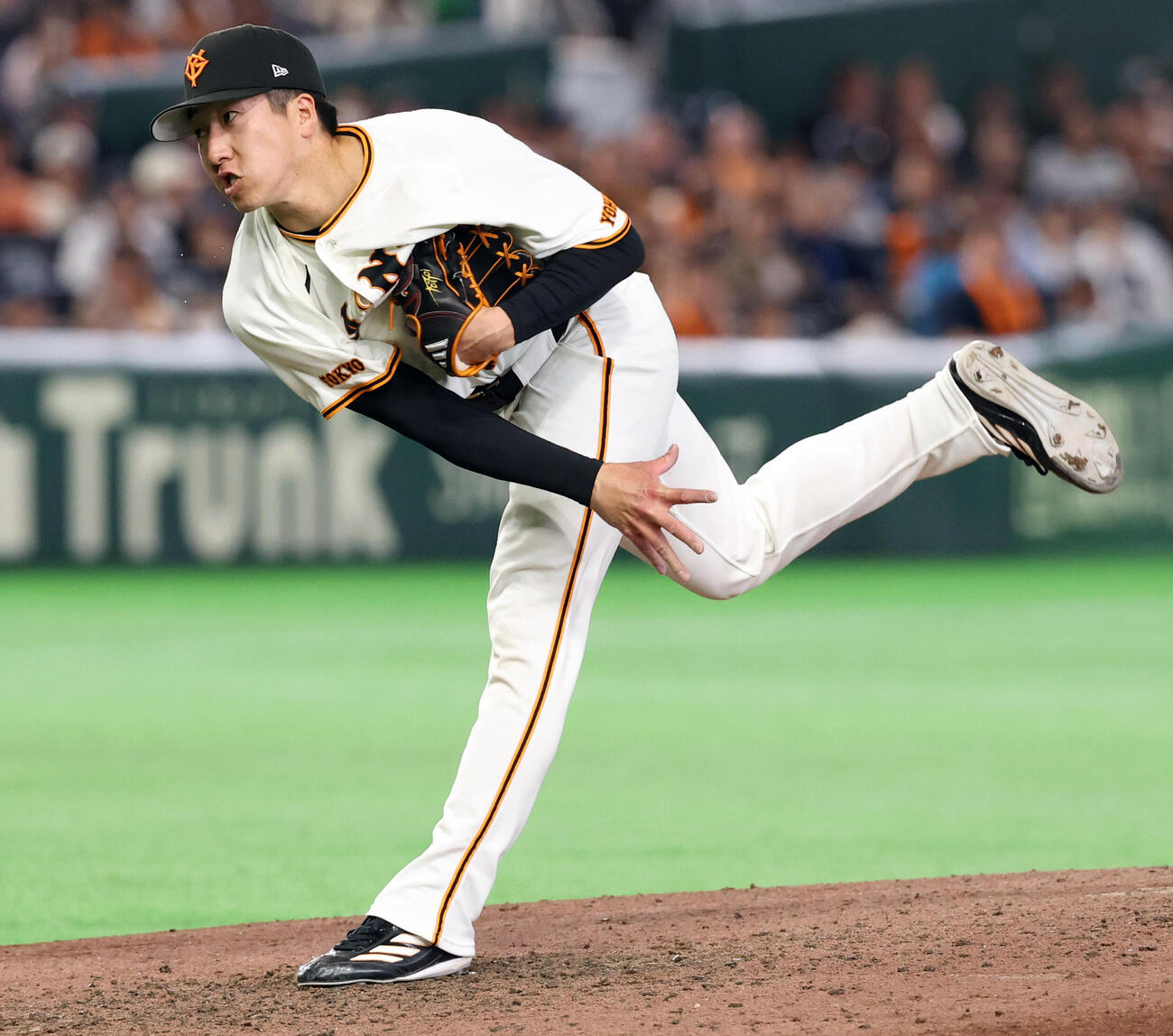巨人対ヤクルト　8回表ヤクルトの攻撃を抑えた大勢（撮影・浅見桂子）