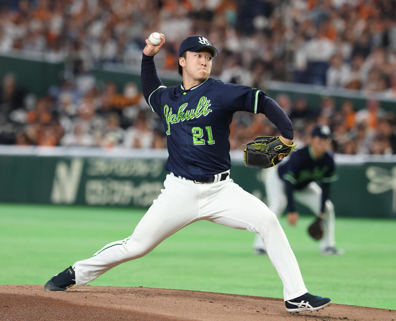 巨人対ヤクルト　先発し力投するヤクルト吉村貢司郎（撮影・増田悦実）