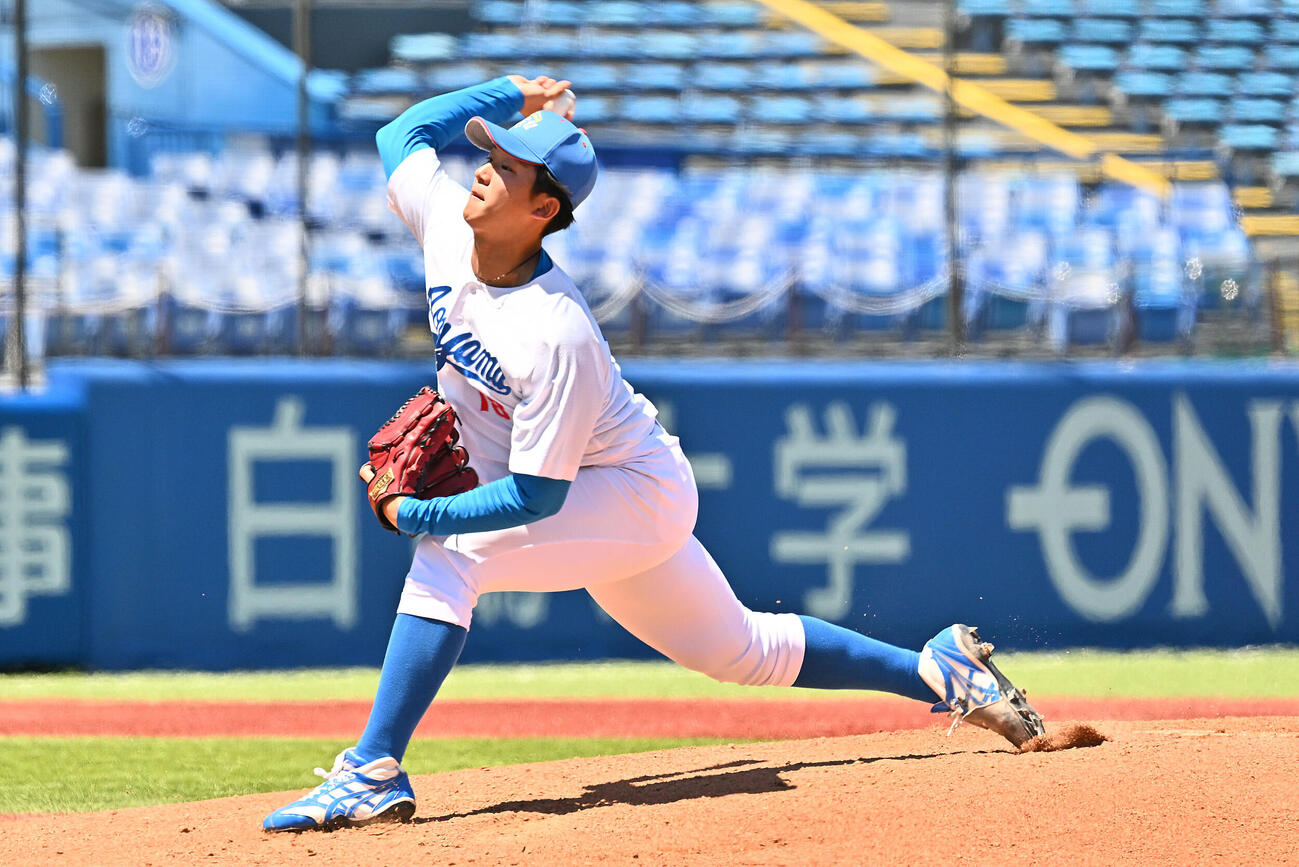 青学大対東洋大　青学大先発の鈴木泰成（撮影・滝沢徹郎）