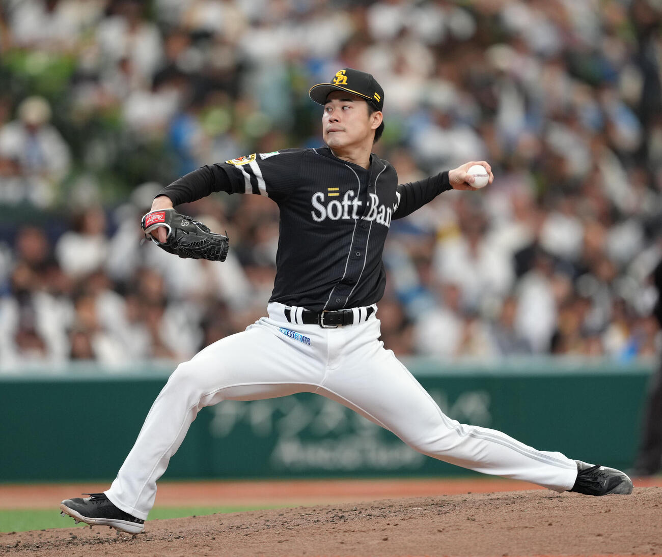 西武対ソフトバンク　ソフトバンク先発の松本晴（撮影・足立雅史）