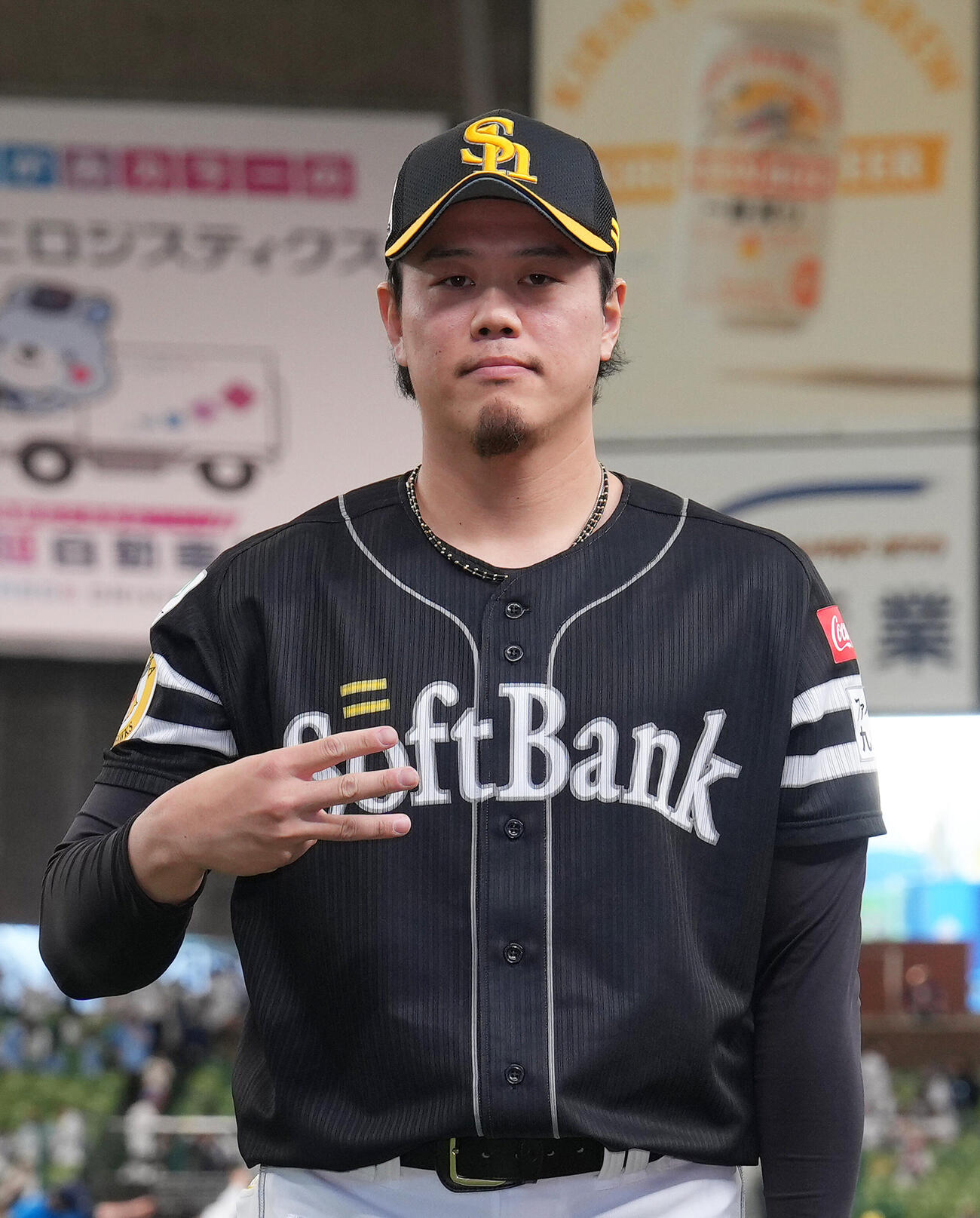 西武対ソフトバンク　今季3勝目を挙げたソフトバンク上茶谷大河（撮影・足立雅史）