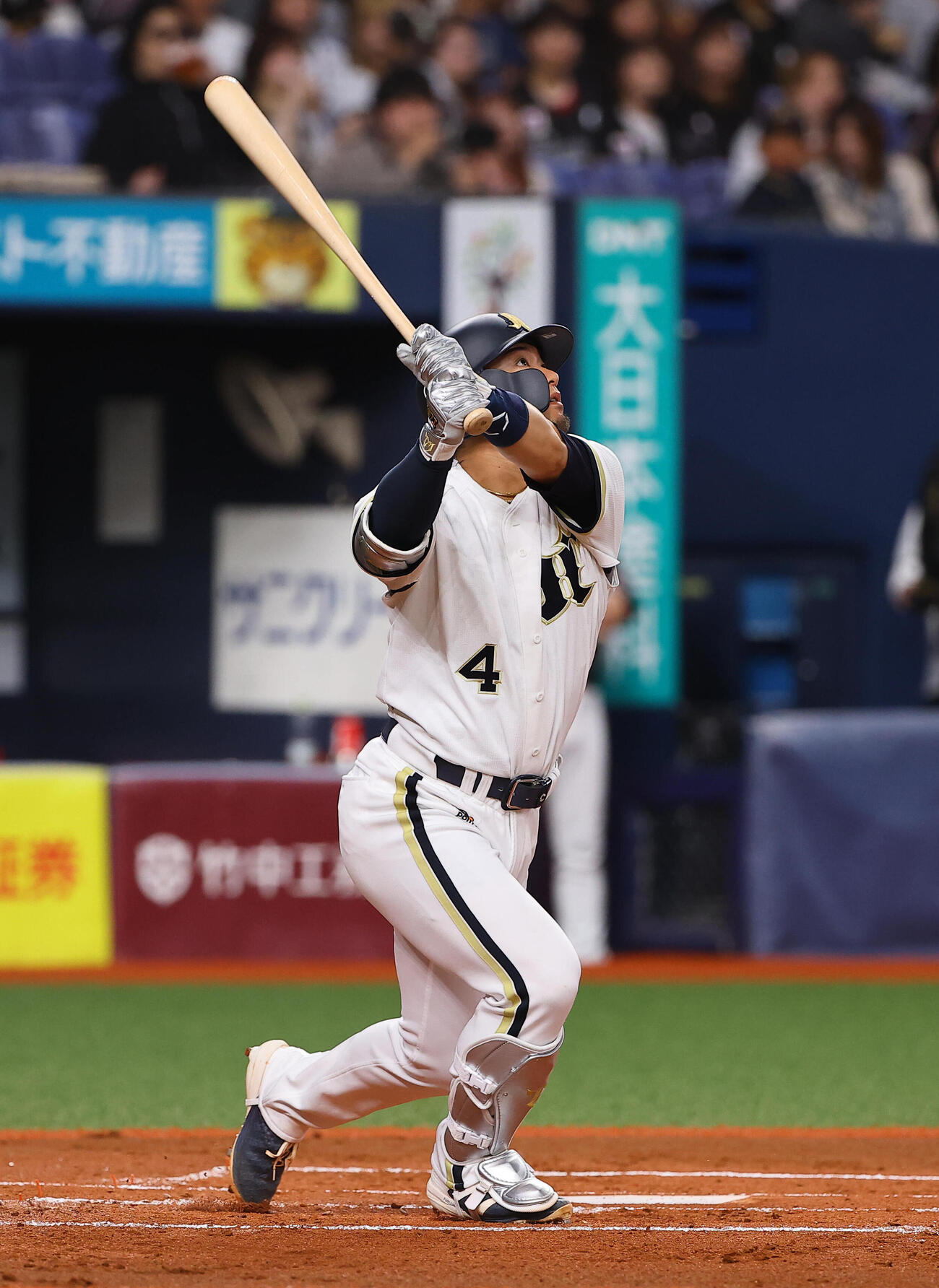 オリックス対ロッテ　2回裏オリックス無死二塁、森友哉は二塁打を放つ（撮影・上田博志）