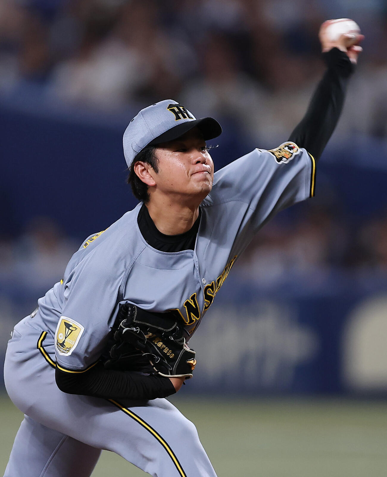 中日対阪神　力投する阪神先発の高橋遥人（撮影・前田充）