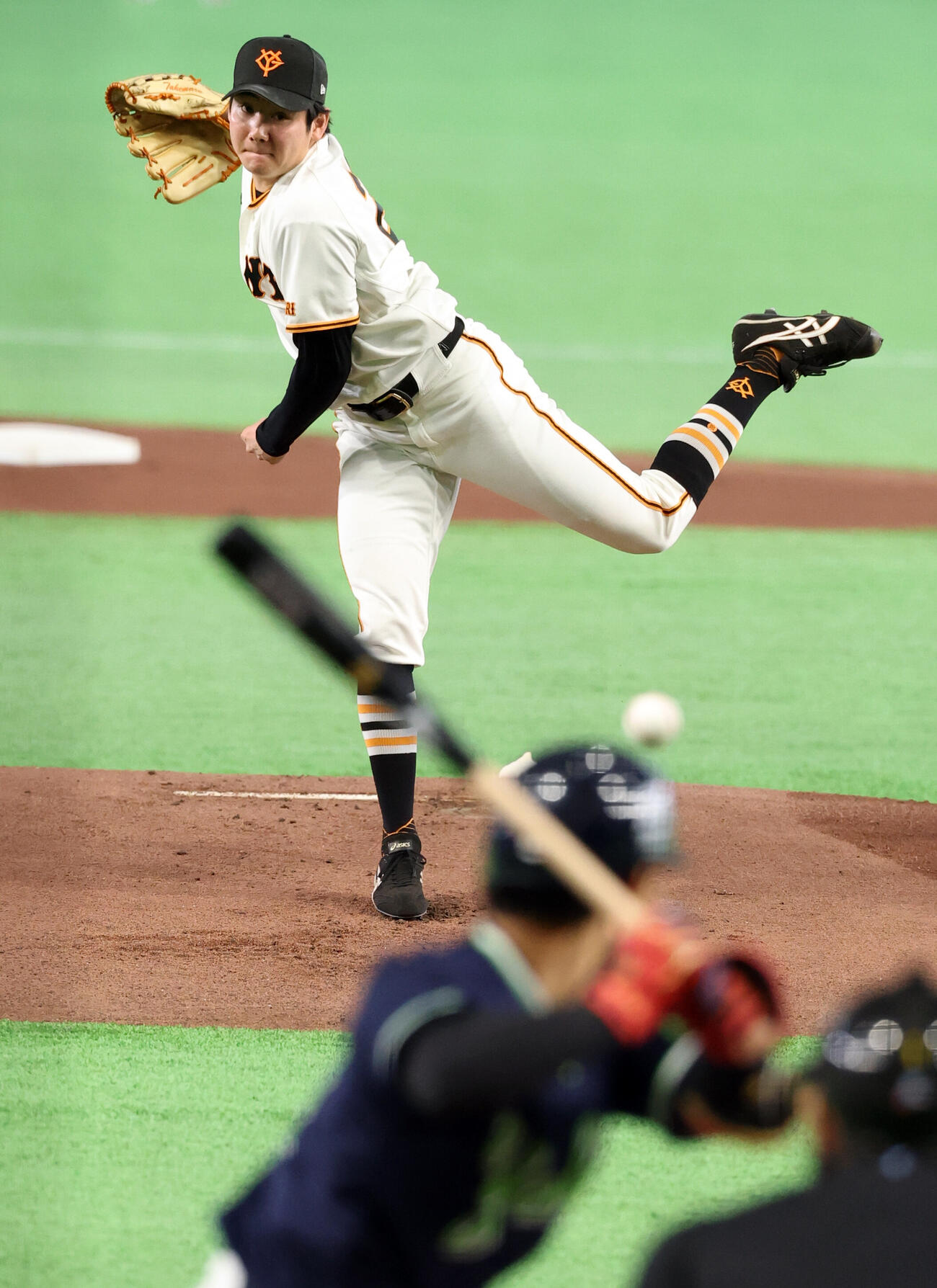 巨人対ヤクルト　力投する巨人先発の竹丸和幸。打者内山壮真（撮影・浅見桂子）