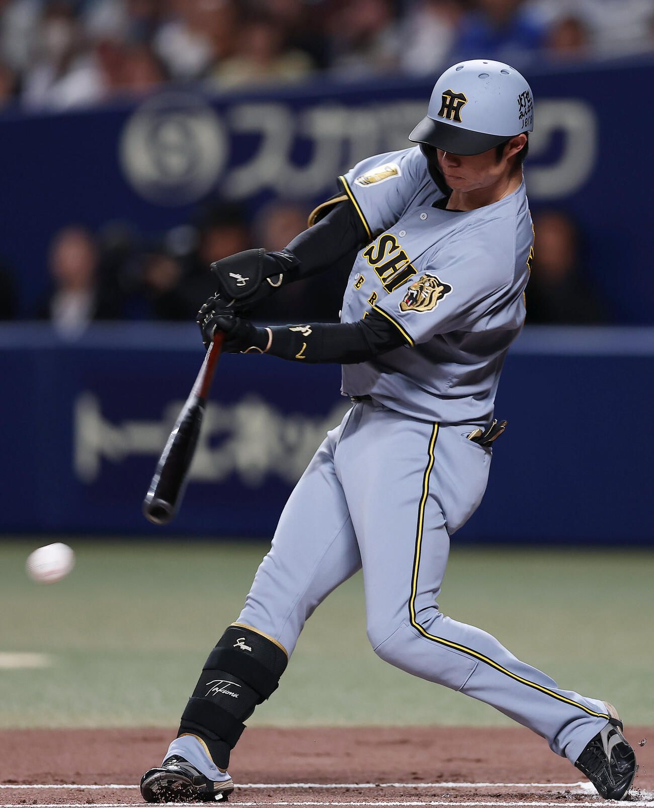 中日対阪神　1回表阪神1死、右前打を放つ中野拓夢（撮影・前田充）