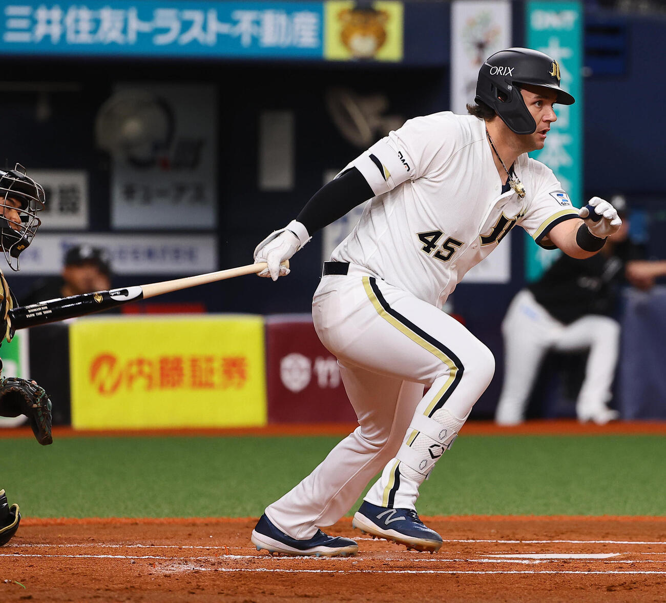 オリックス対ロッテ　2回裏オリックス無死、ボブ･シーモアは二塁打を放つ（撮影・上田博志）