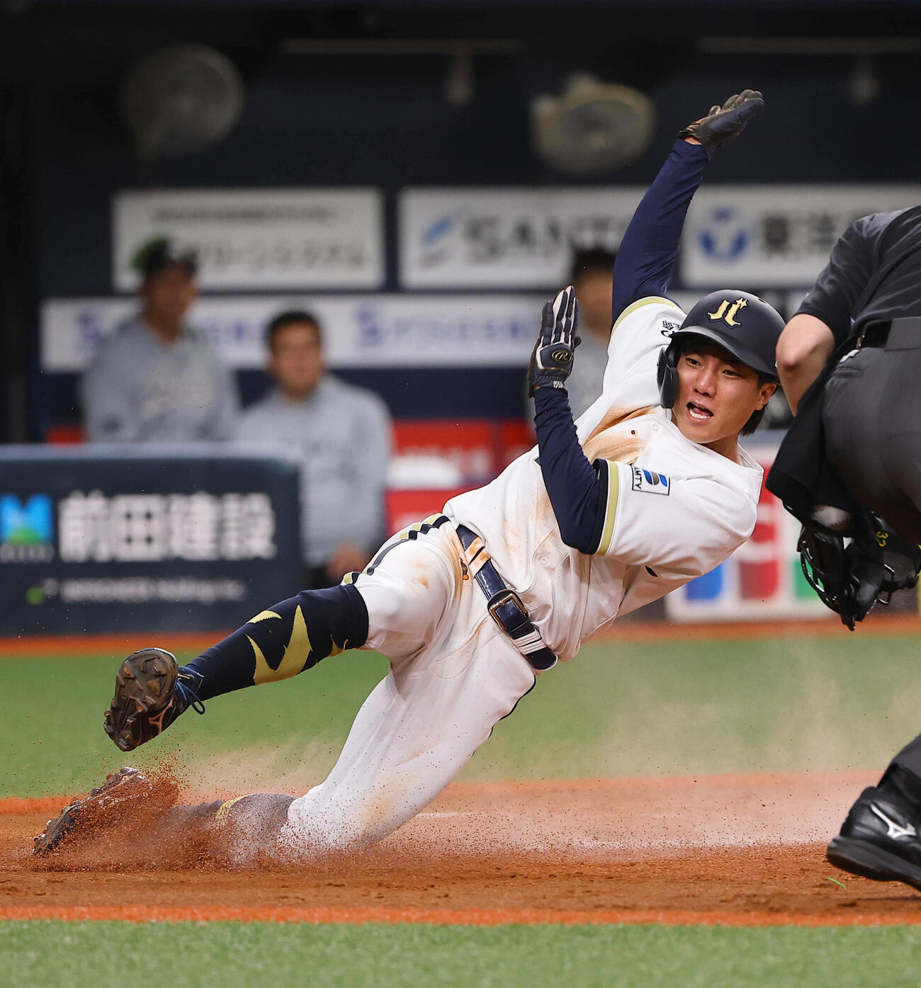 オリックス対ロッテ　2回裏オリックス1死二、三塁、宜保翔は野口智哉の先制2点適時打で生還する（撮影・上田博志）