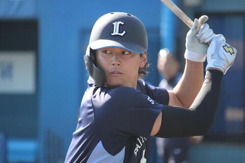 西武】西川愛也らが「母の日」ピンク野球用具をチャリティーへ