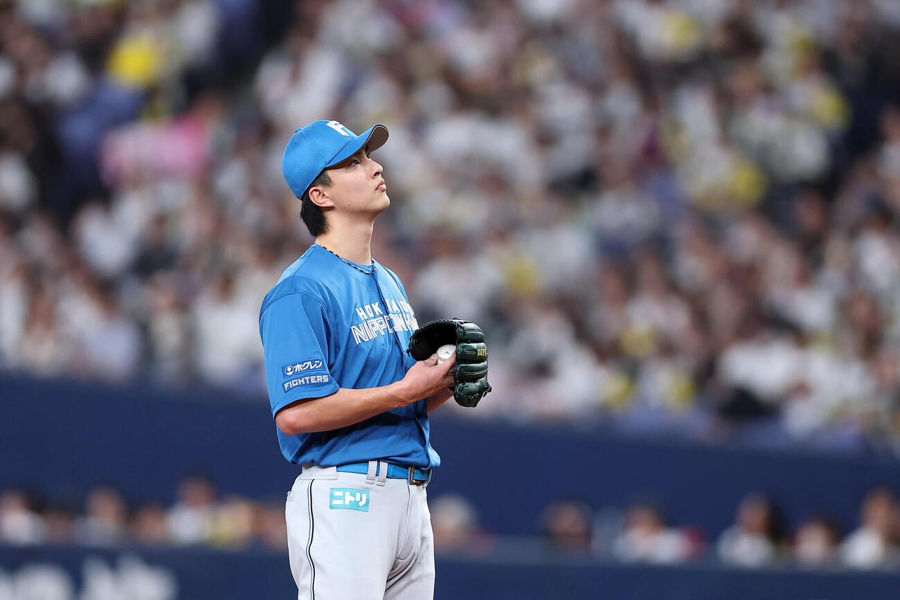 オリックス対日本ハム　4回裏オリックス無死一塁、森友哉に逆転2点本塁打を浴びた達孝太（撮影・前田充）