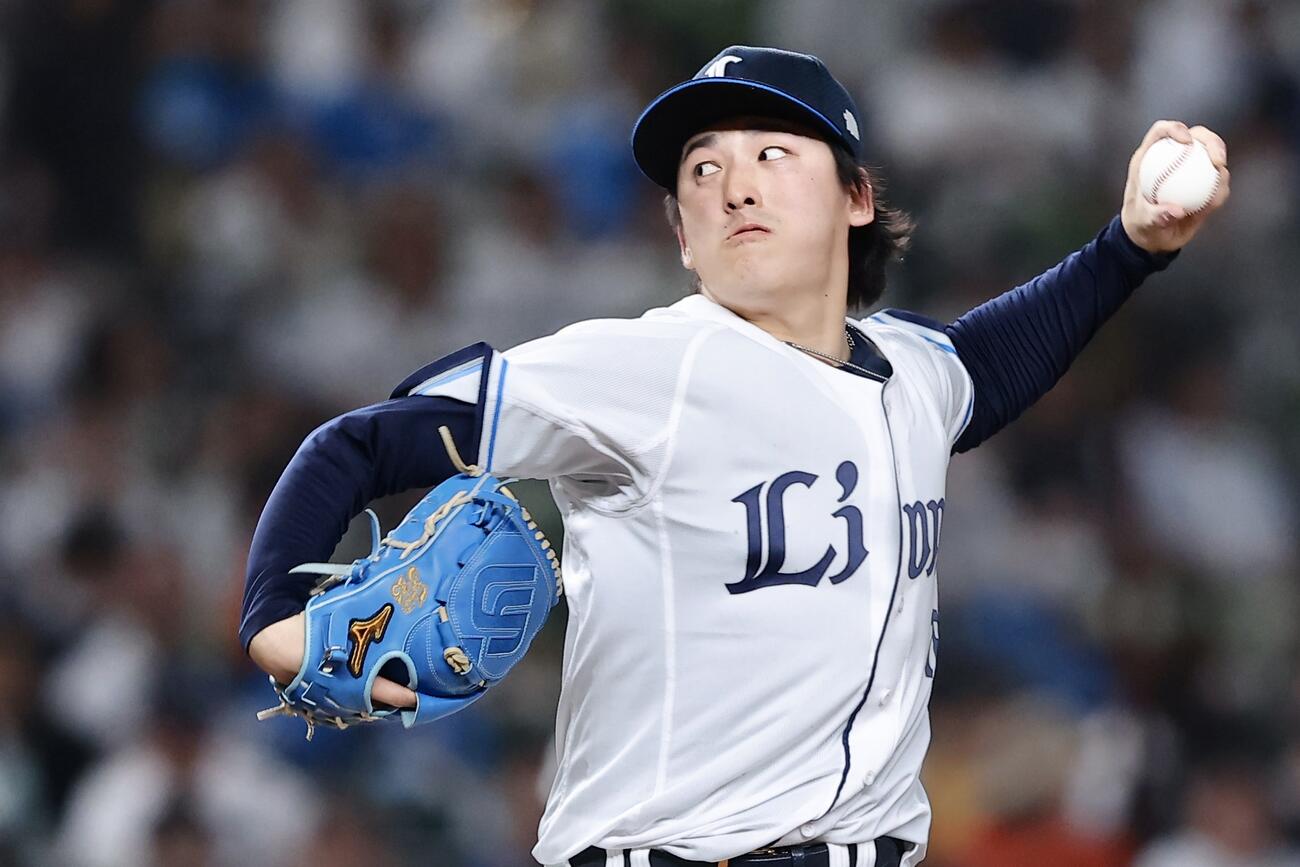 西武対楽天　4回表、力投する隅田知一郎（撮影・河田真司）