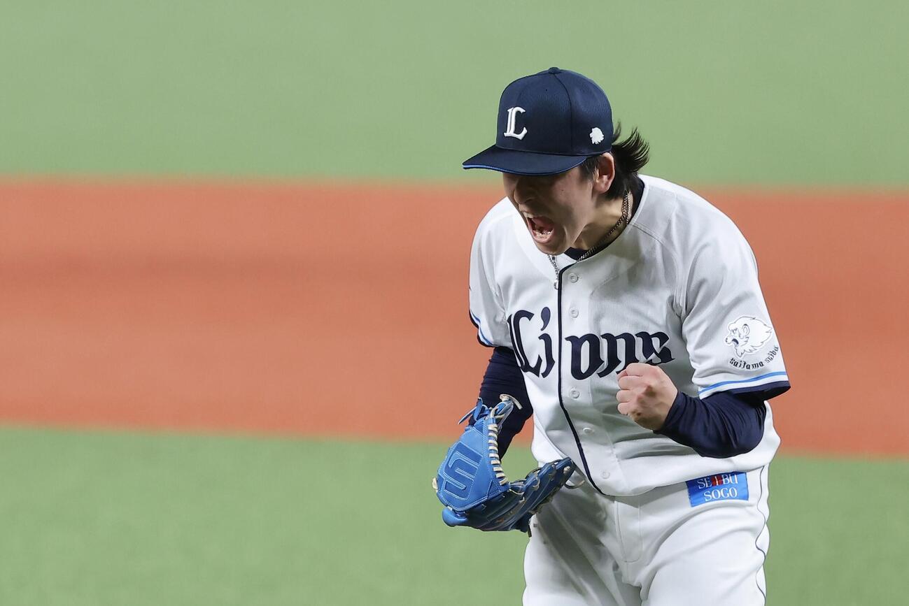 西武対楽天　6回表を抑え雄たけびを上げる隅田知一郎（撮影・河田真司）