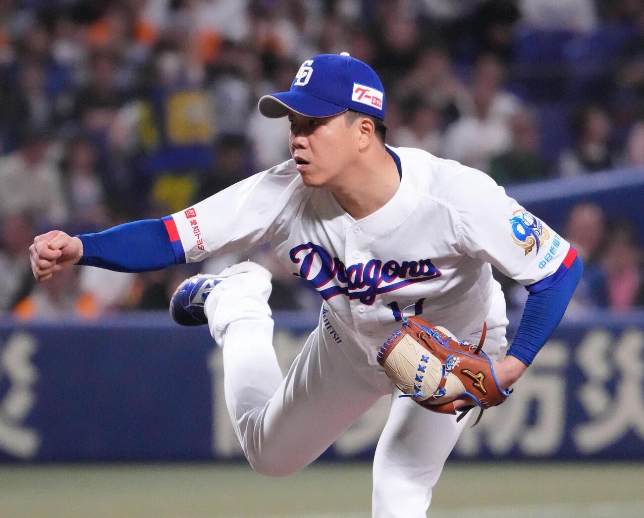 中日対巨人　1回表、登板する中日先発の柳裕也（撮影・森本幸一）