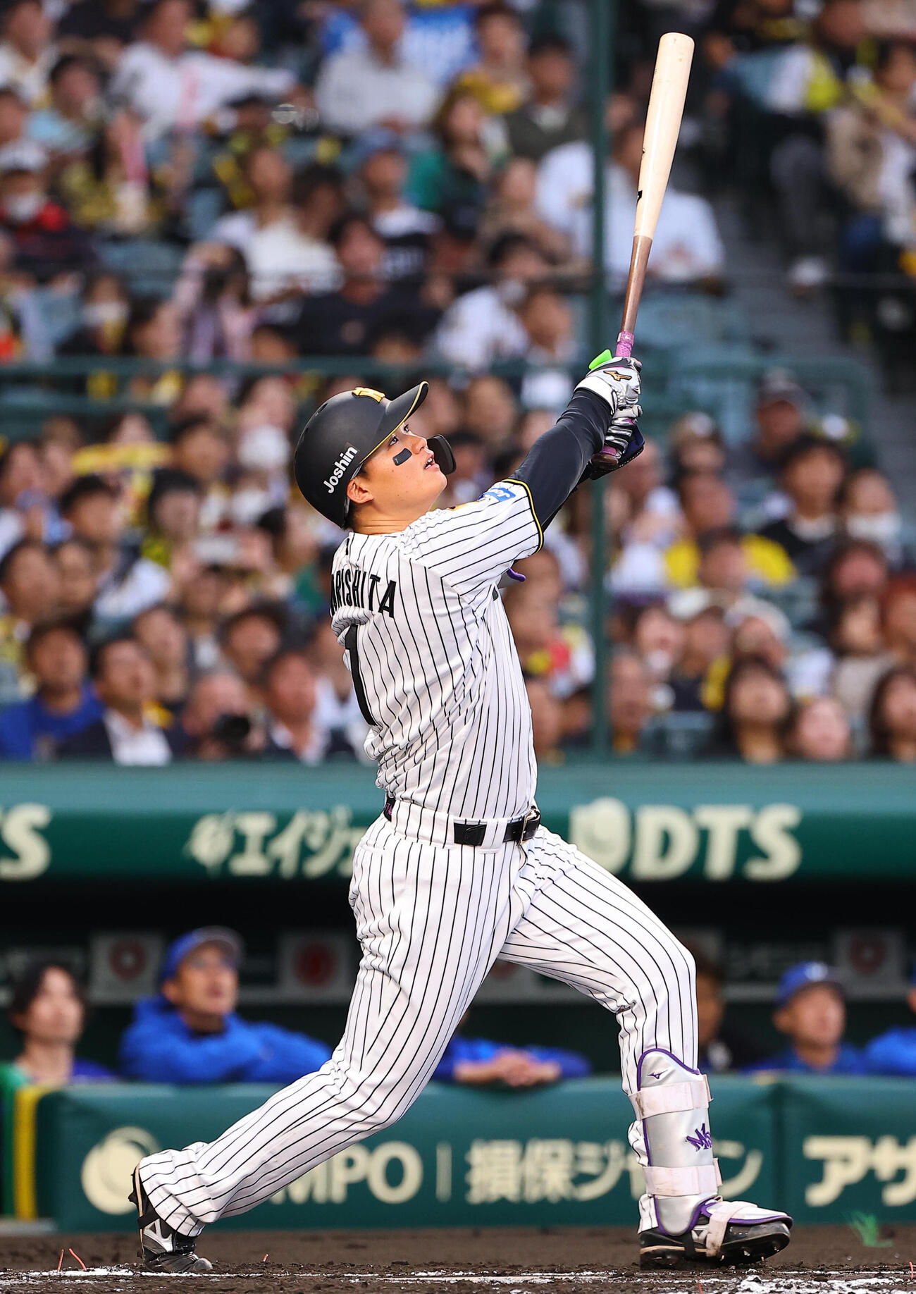 阪神対DeNA 1回裏阪神1死三塁、森下翔太は右飛に倒れる（撮影・上田博志）