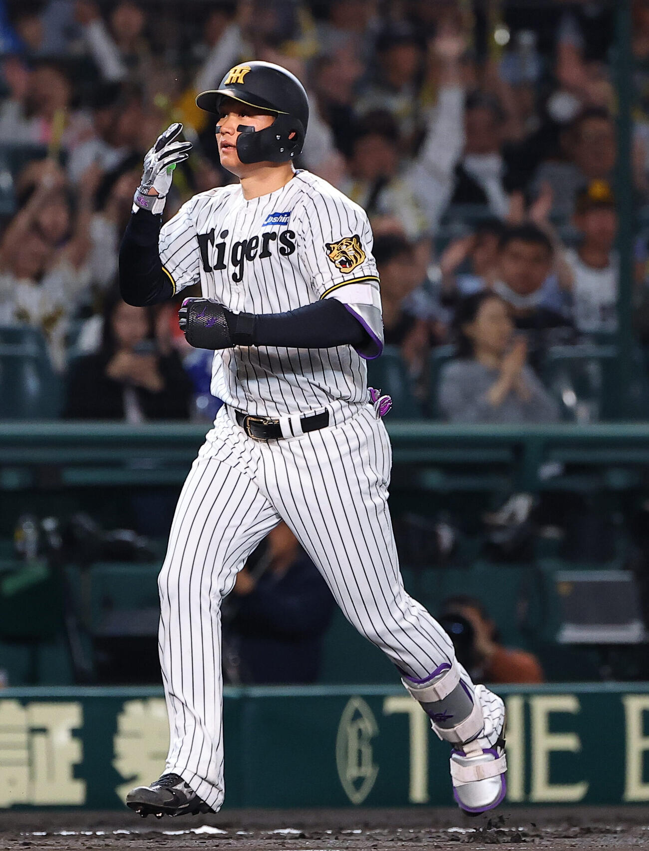 阪神対DeNA 6回裏阪神無死、森下翔太はソロ本塁打を放つ（撮影・上田博志）