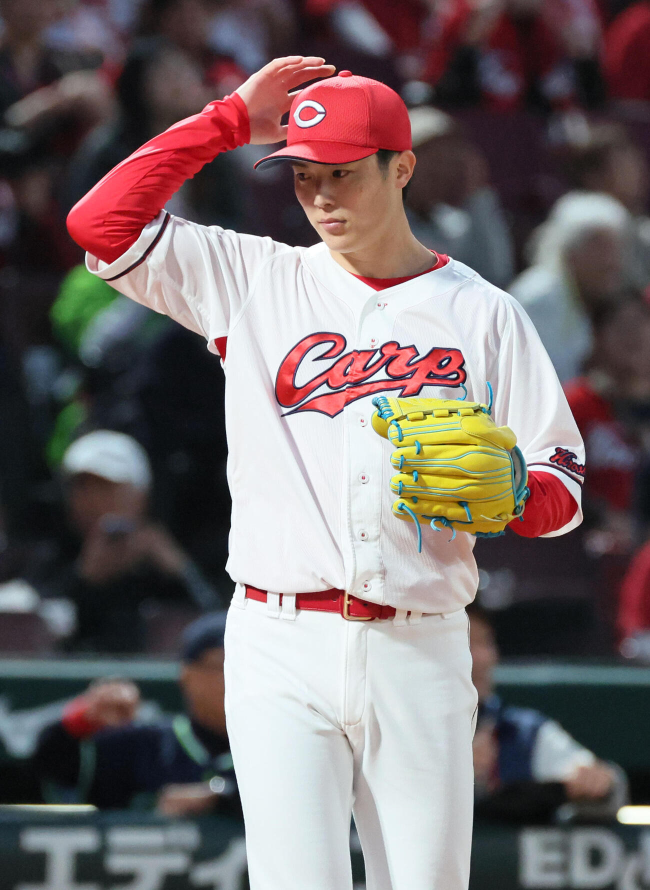 広島対ヤクルト　4回表ヤクルト1死一、三塁、高梨裕稔に右前適時打を浴びた森下暢仁（撮影・加藤孝規）