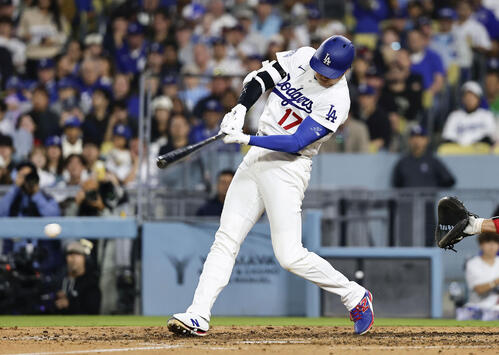 大谷翔平が勝ち越しの適時打　５回の第３打席二死２塁、内角へのシンカーを右前に弾き返す